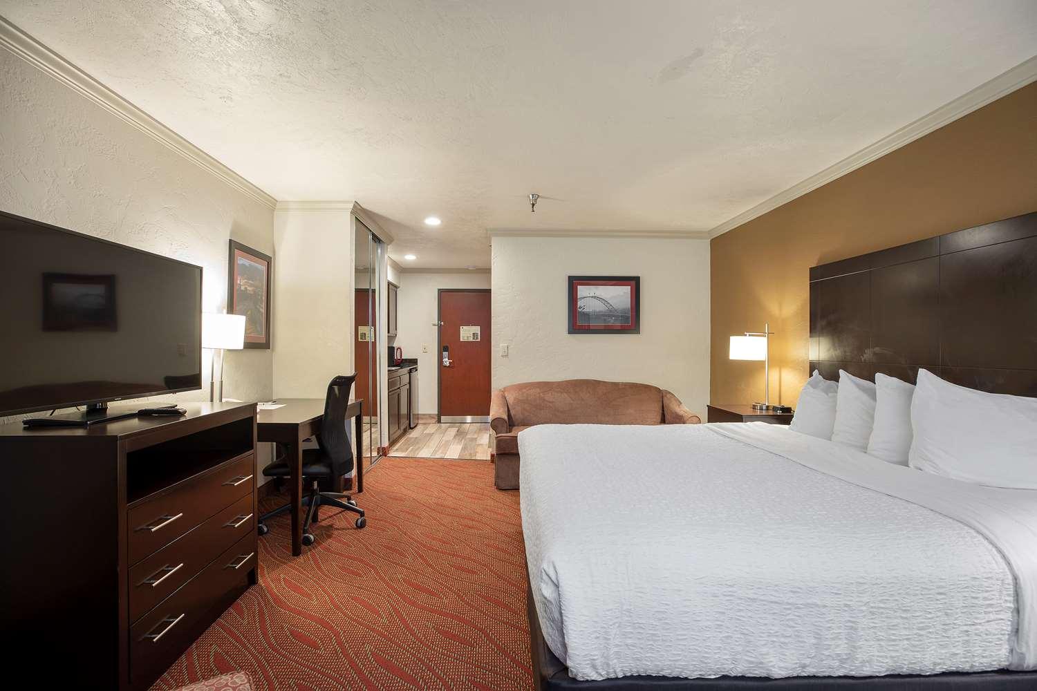 Best Western Plus Parkway Inn Wilsonville Exteriör bild