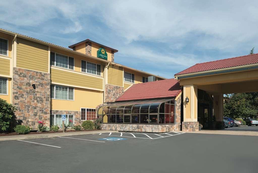 Best Western Plus Parkway Inn Wilsonville Exteriör bild