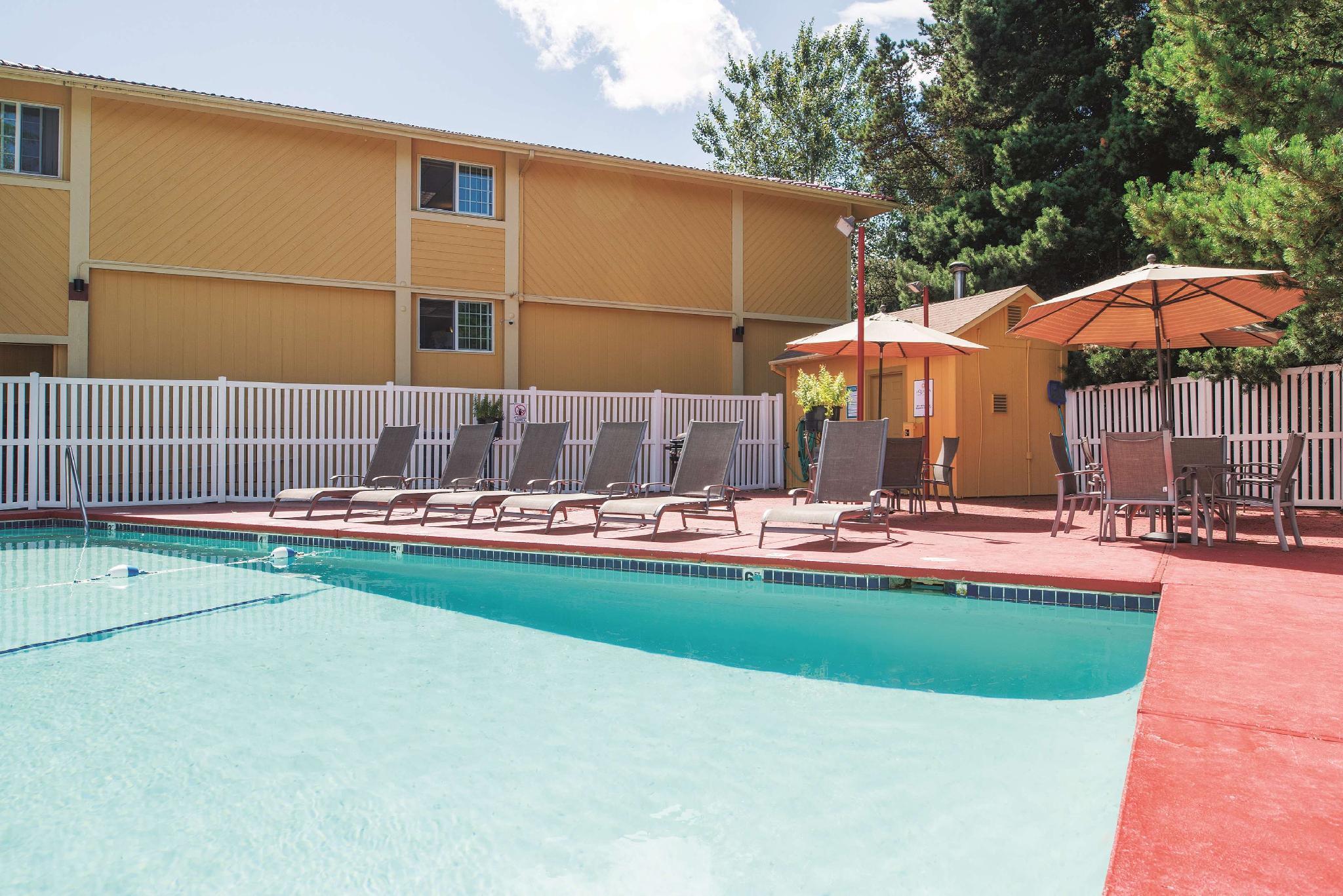 Best Western Plus Parkway Inn Wilsonville Exteriör bild