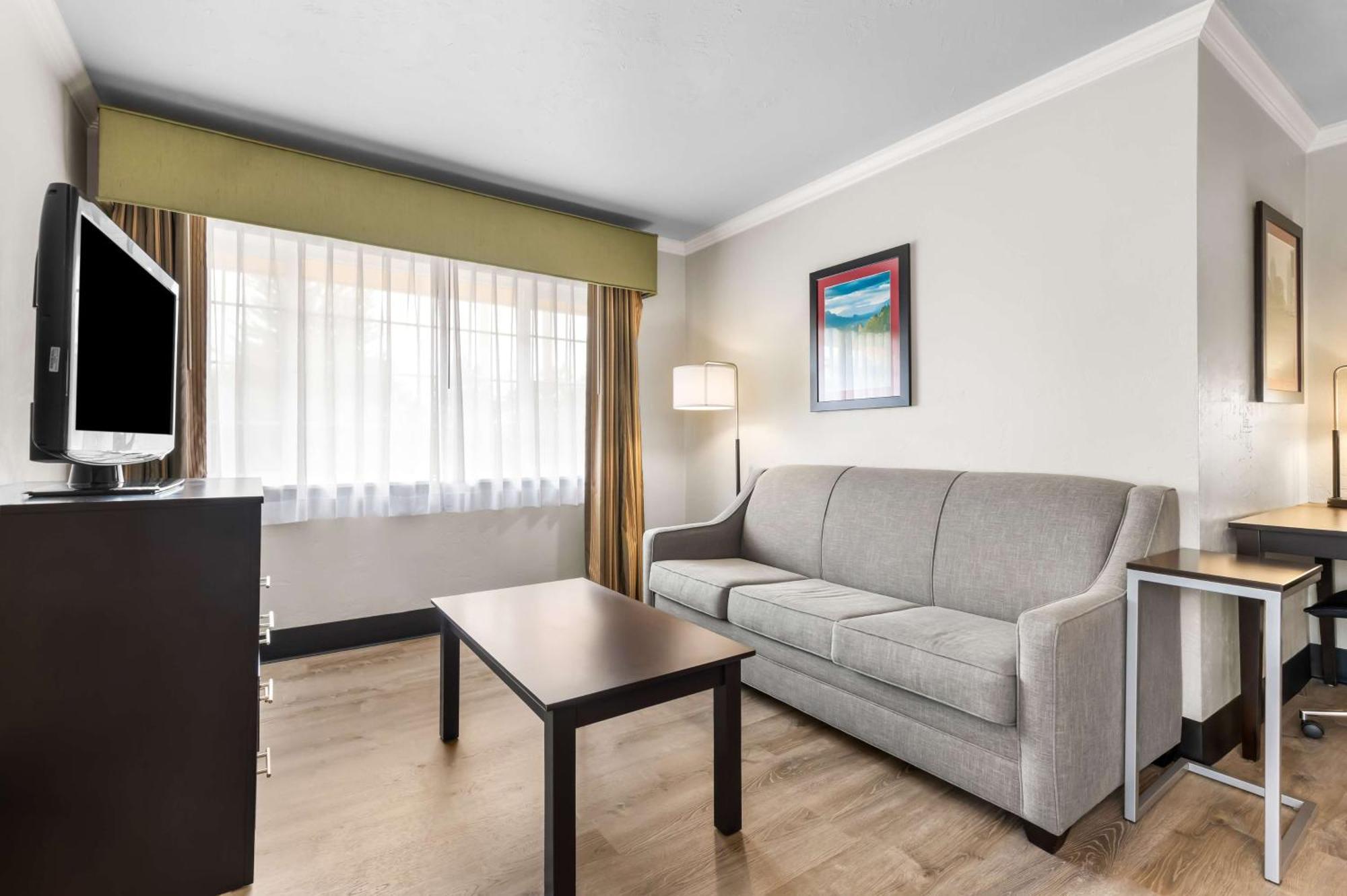 Best Western Plus Parkway Inn Wilsonville Exteriör bild