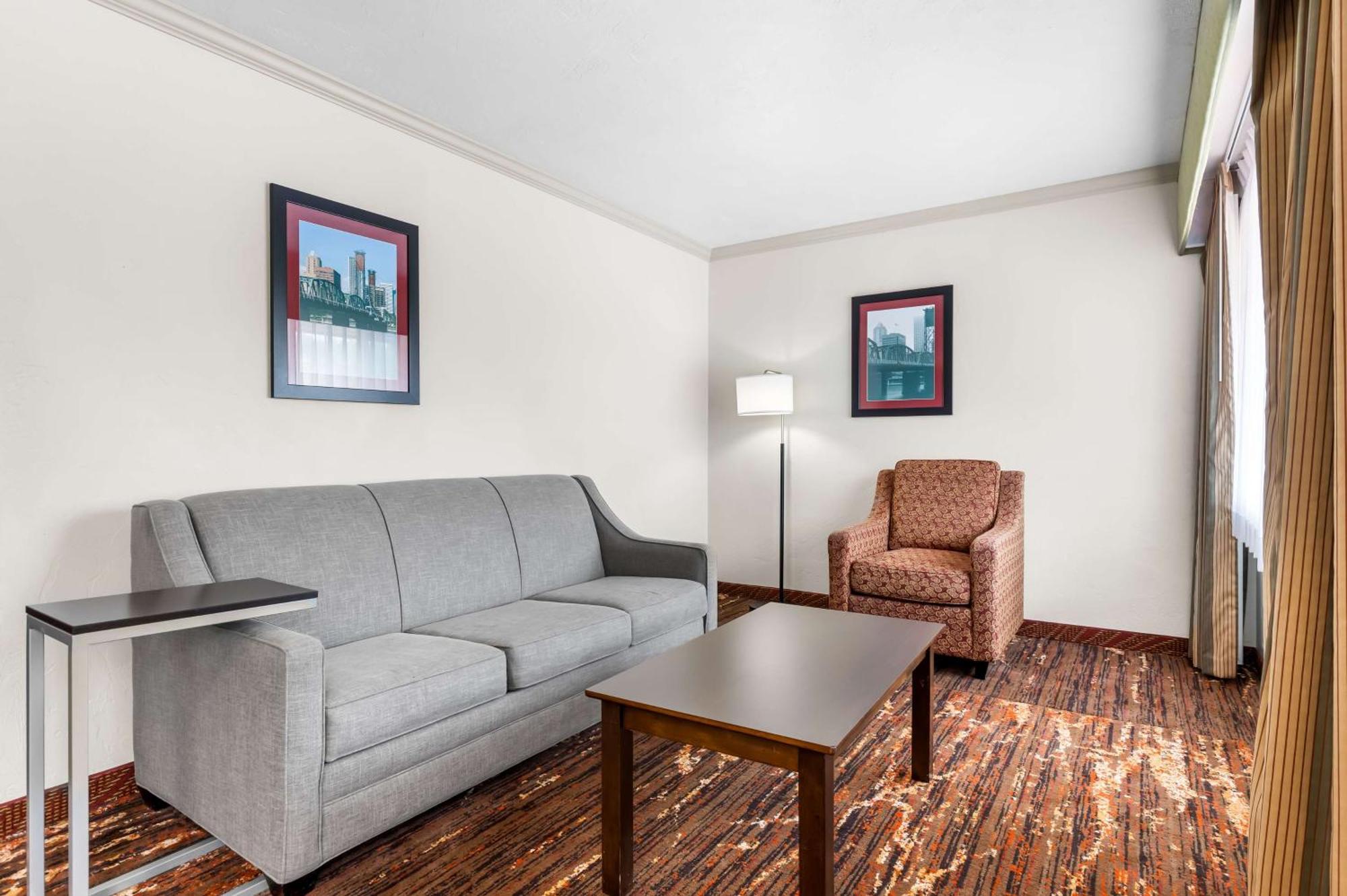 Best Western Plus Parkway Inn Wilsonville Exteriör bild