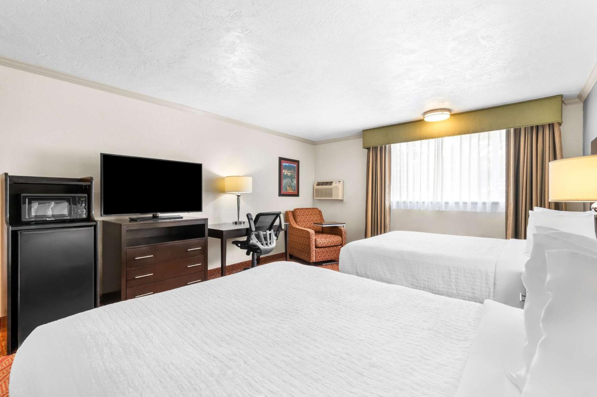 Best Western Plus Parkway Inn Wilsonville Exteriör bild